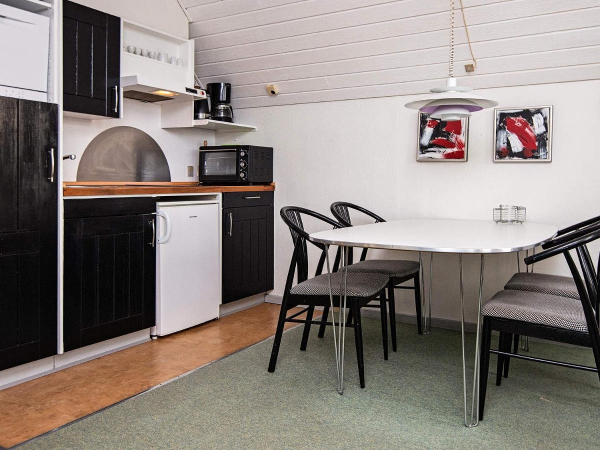 4 Person Holiday Home In R M Sonderby  Экстерьер фото